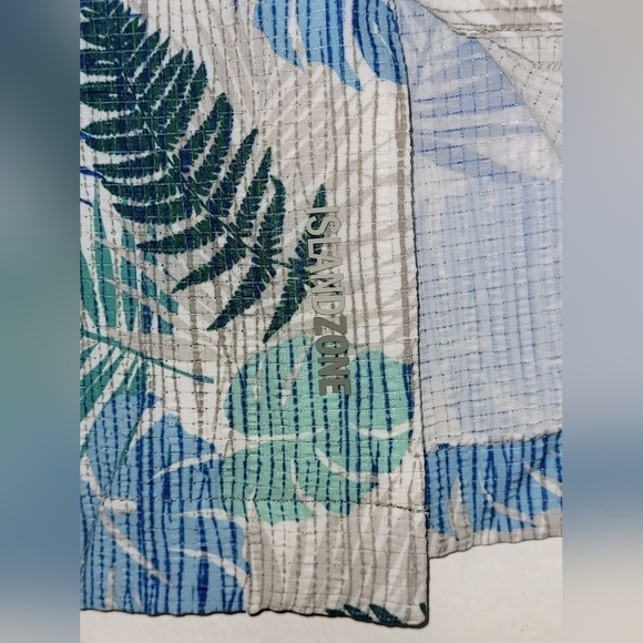 Tommy Bahama The Bahama Coast Fronds Away Island Zone Camp Shirt Pale Sky SZ M - Picture 10 of 16